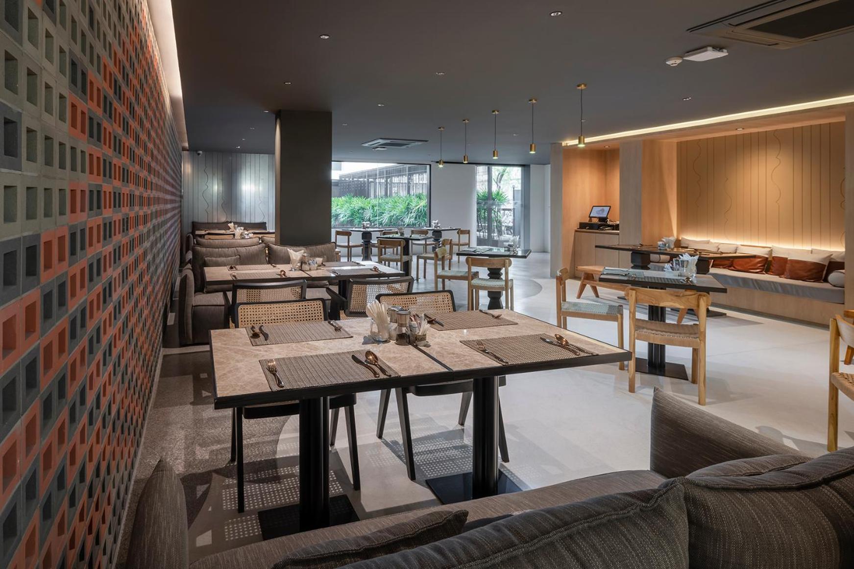 Lilit Bang Lumphu Hotel Bangkok Exterior photo