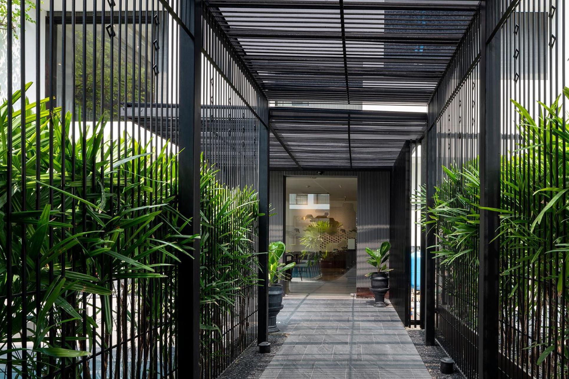 Lilit Bang Lumphu Hotel Bangkok Exterior photo