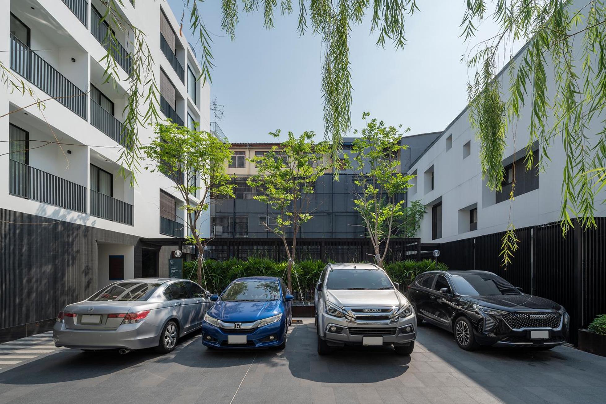 Lilit Bang Lumphu Hotel Bangkok Exterior photo